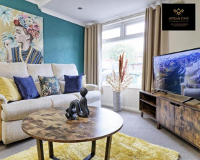 The Gem of Basildon By Artisan Stays I Weekly or Monthly Stay Offer I Free Parking I Sleeps 6
